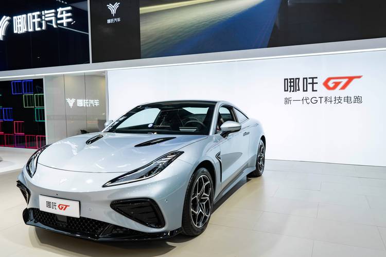 惠州博罗县纳亿联企业管理咨询哪吒汽车在智能汽车领域的表现，领途汽车在新能源汽车市场中的影响力